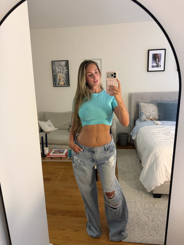 Ruby at home in a casual Miami outfit
